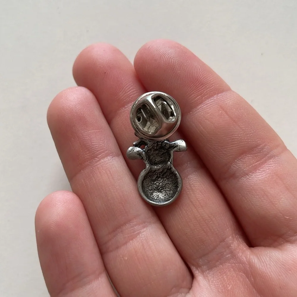 Mini Silver Snowman Pin‎